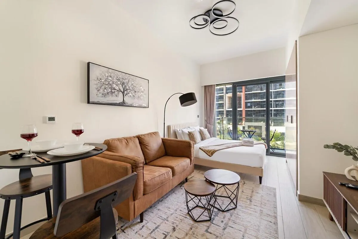 First Class Studio Urban Elegance Dubai
