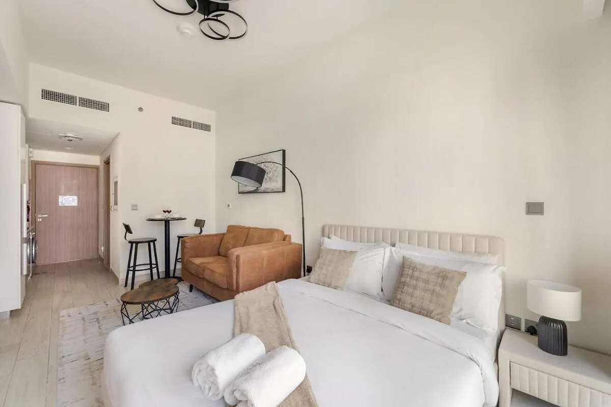 First Class Studio Urban Elegance Dubai Apartment
